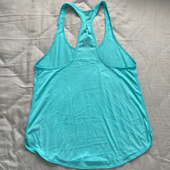 Lululemon 105f Singlet size 8 (Angel Blue) - Picture 3 of 3